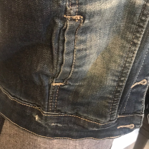 Gorgeous distress dark wash jean jacket - Picture 5 of 8